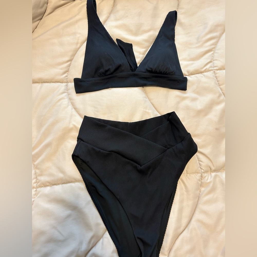 Aerie Black High-Waisted Crossover Bikini Size Large
